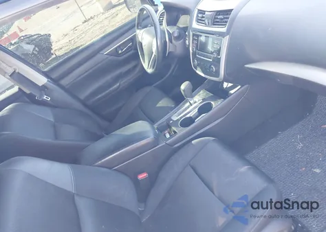 2017 Nissan Altima 2.5 Sr из США, поврежденный, VIN 1N4AL3AP8HC112182